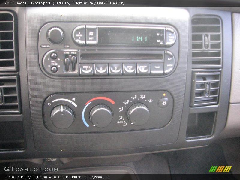 Bright White / Dark Slate Gray 2002 Dodge Dakota Sport Quad Cab
