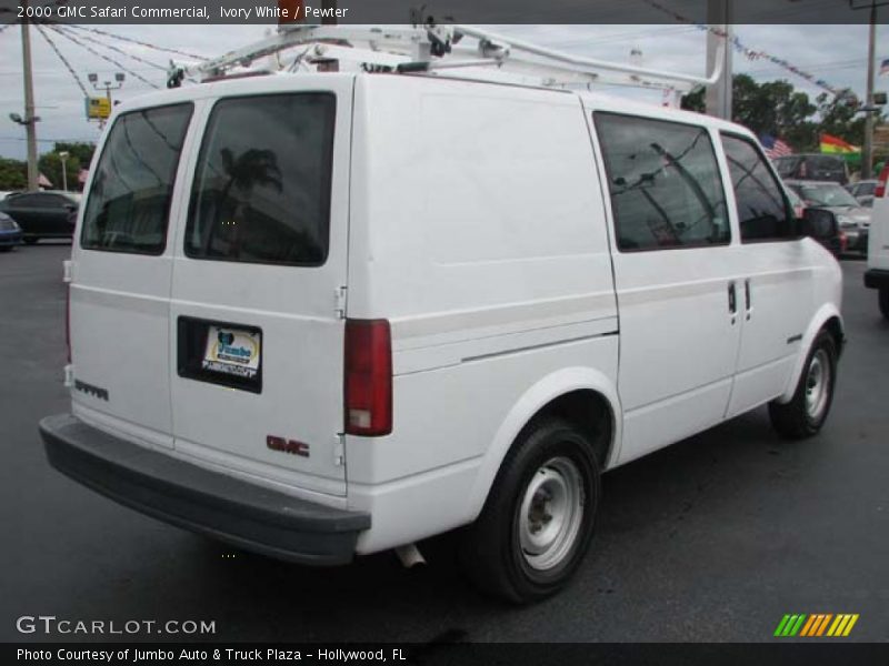 Ivory White / Pewter 2000 GMC Safari Commercial
