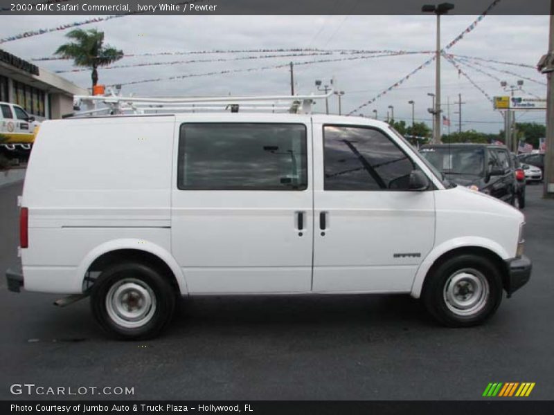 Ivory White / Pewter 2000 GMC Safari Commercial