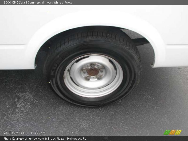  2000 Safari Commercial Wheel