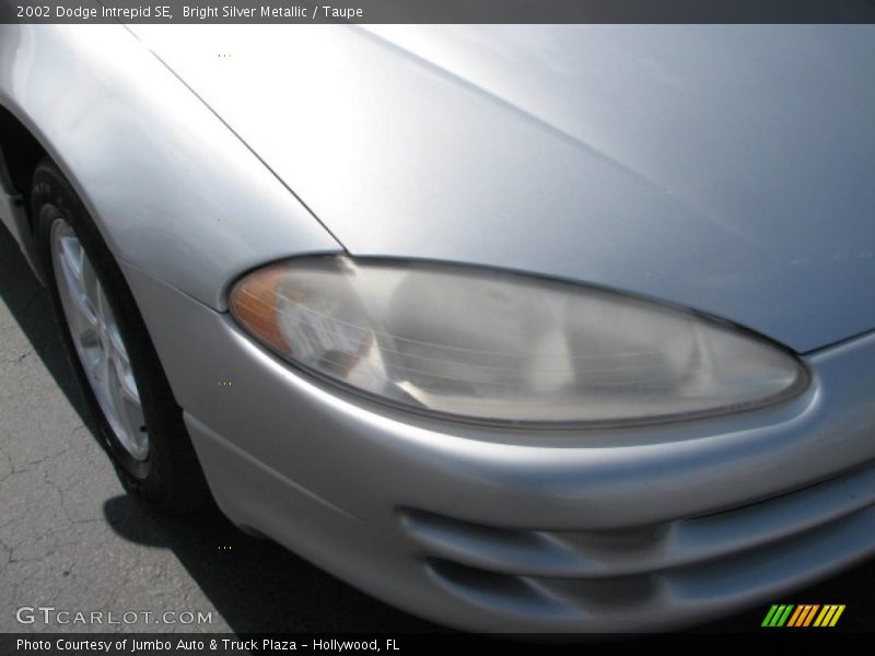Bright Silver Metallic / Taupe 2002 Dodge Intrepid SE