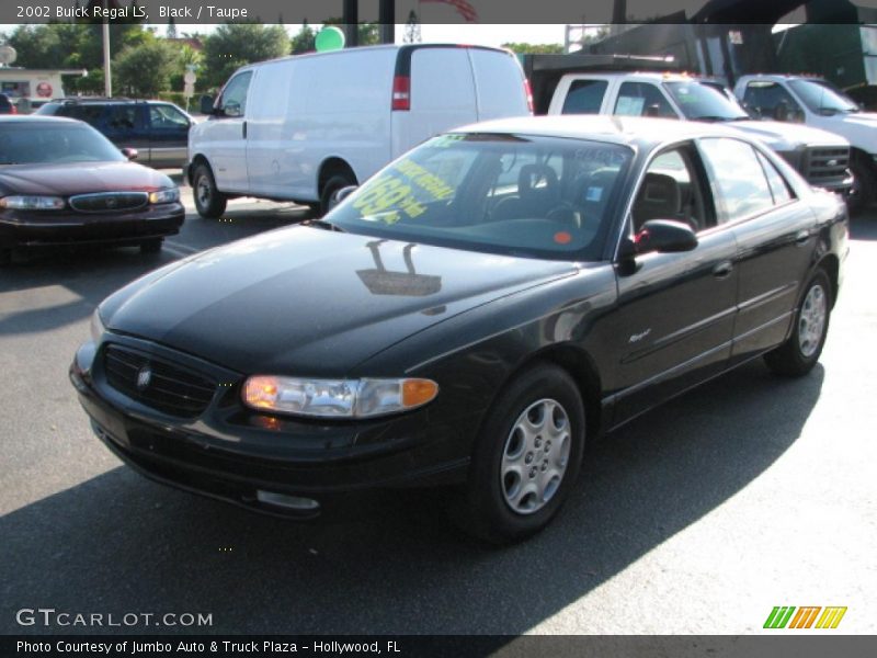 Black / Taupe 2002 Buick Regal LS