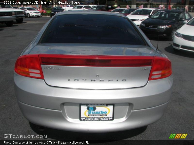 Bright Silver Metallic / Taupe 2002 Dodge Intrepid SE