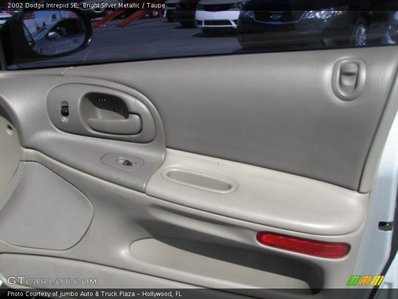 Bright Silver Metallic / Taupe 2002 Dodge Intrepid SE