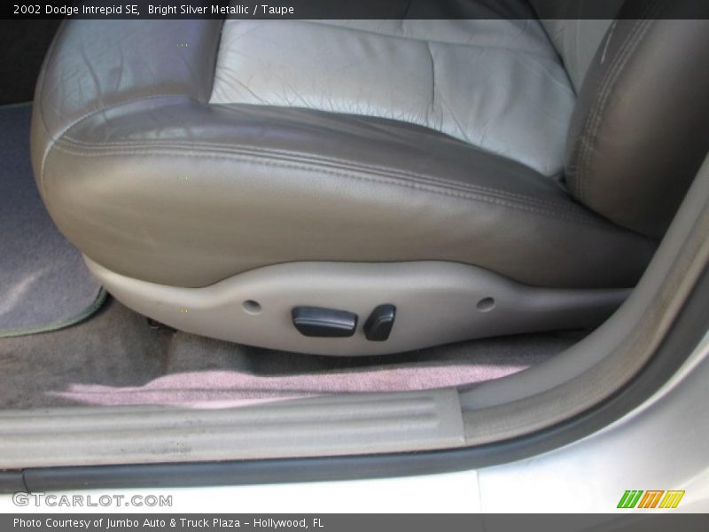 Bright Silver Metallic / Taupe 2002 Dodge Intrepid SE