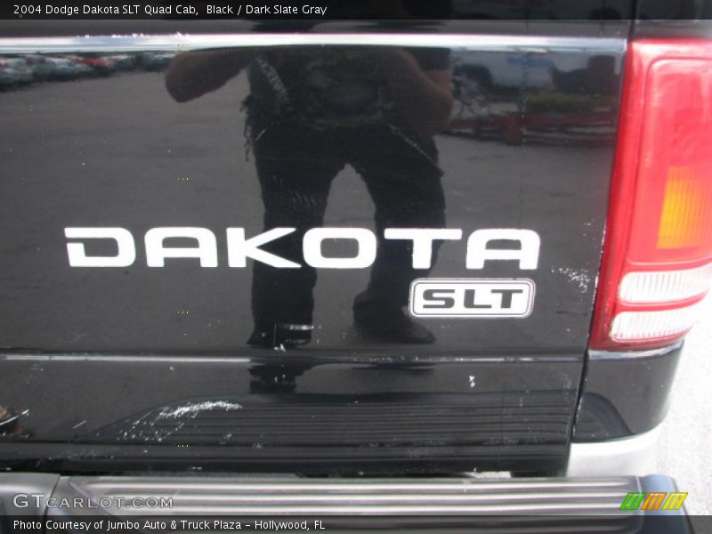  2004 Dakota SLT Quad Cab Logo