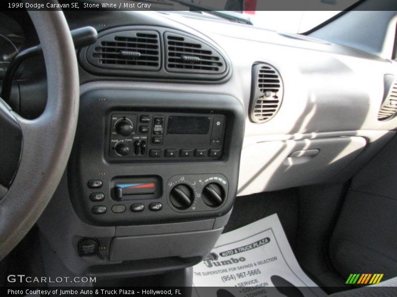 Stone White / Mist Gray 1998 Dodge Caravan SE