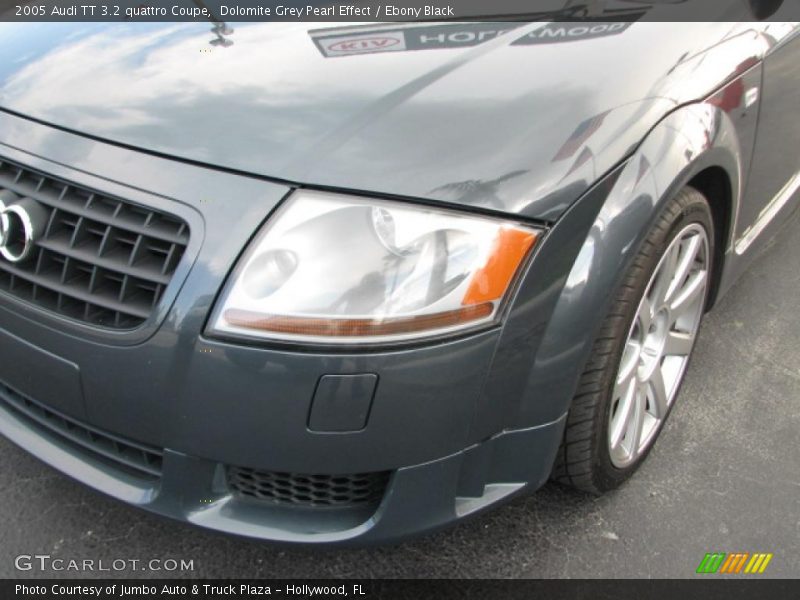 Dolomite Grey Pearl Effect / Ebony Black 2005 Audi TT 3.2 quattro Coupe