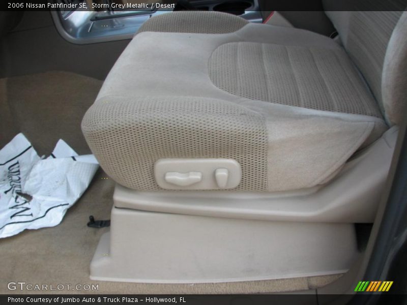 Storm Grey Metallic / Desert 2006 Nissan Pathfinder SE