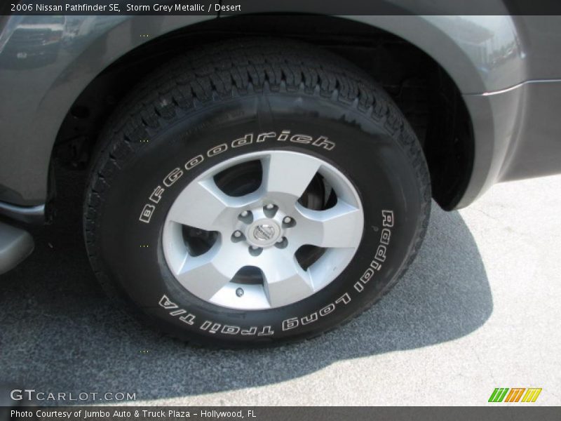 Storm Grey Metallic / Desert 2006 Nissan Pathfinder SE