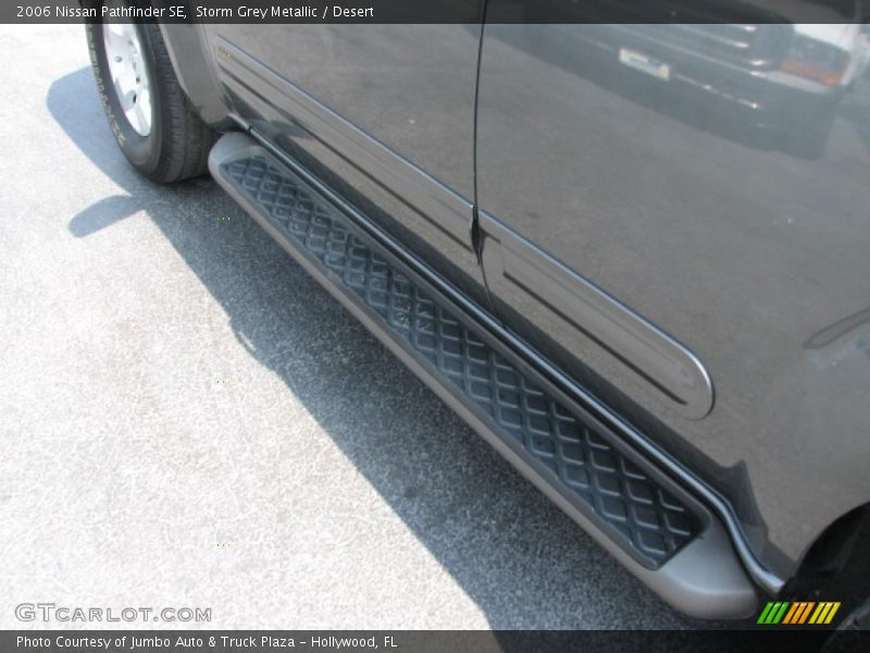 Storm Grey Metallic / Desert 2006 Nissan Pathfinder SE
