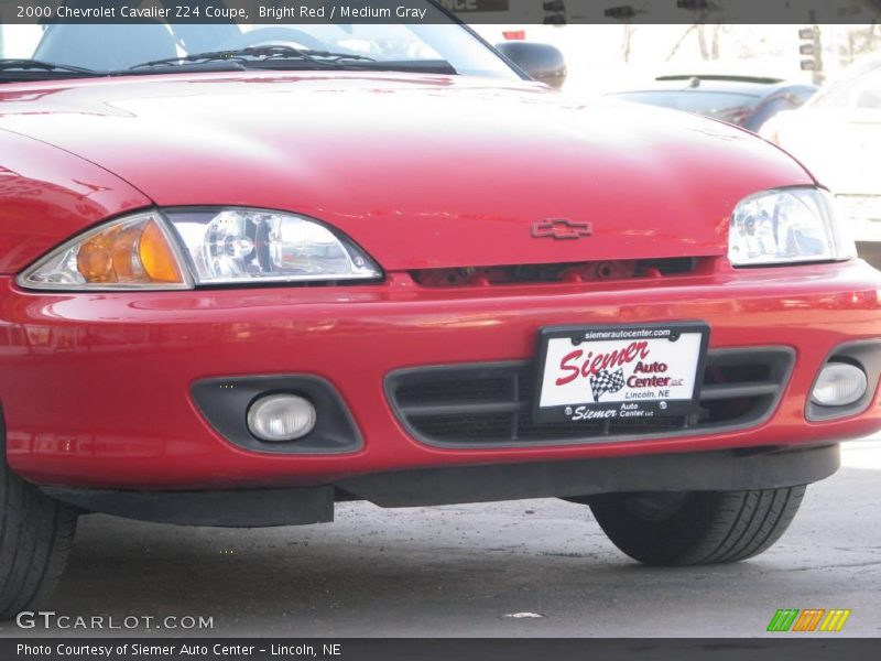 Bright Red / Medium Gray 2000 Chevrolet Cavalier Z24 Coupe