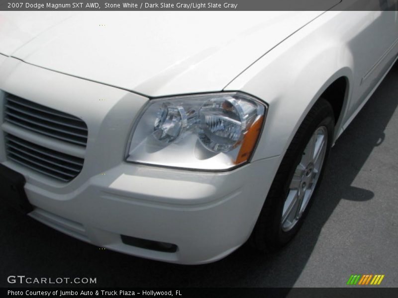 Stone White / Dark Slate Gray/Light Slate Gray 2007 Dodge Magnum SXT AWD