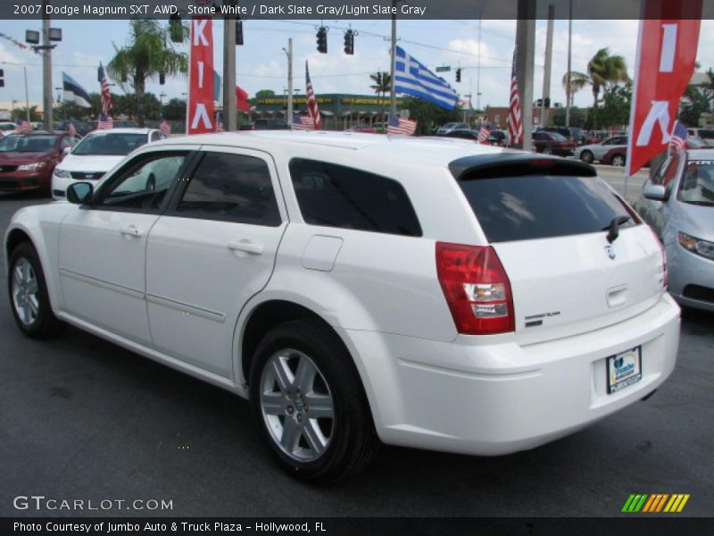  2007 Magnum SXT AWD Stone White