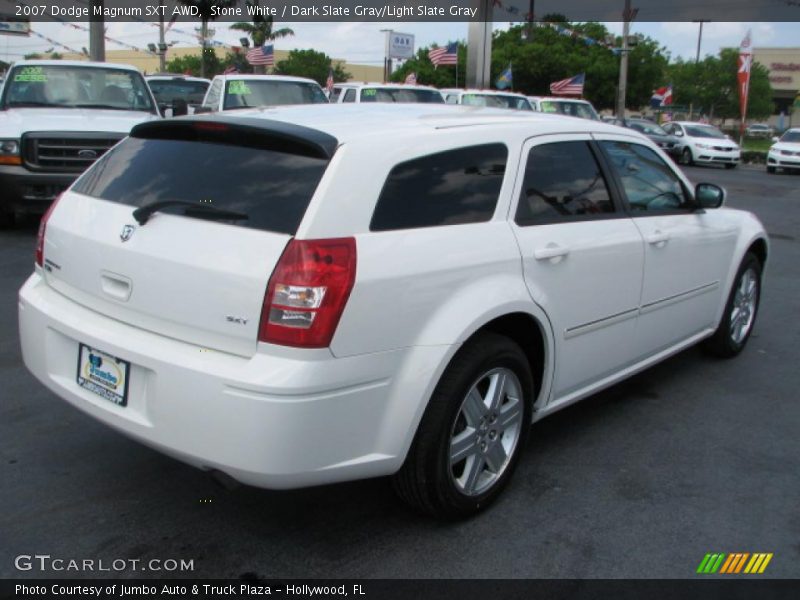  2007 Magnum SXT AWD Stone White