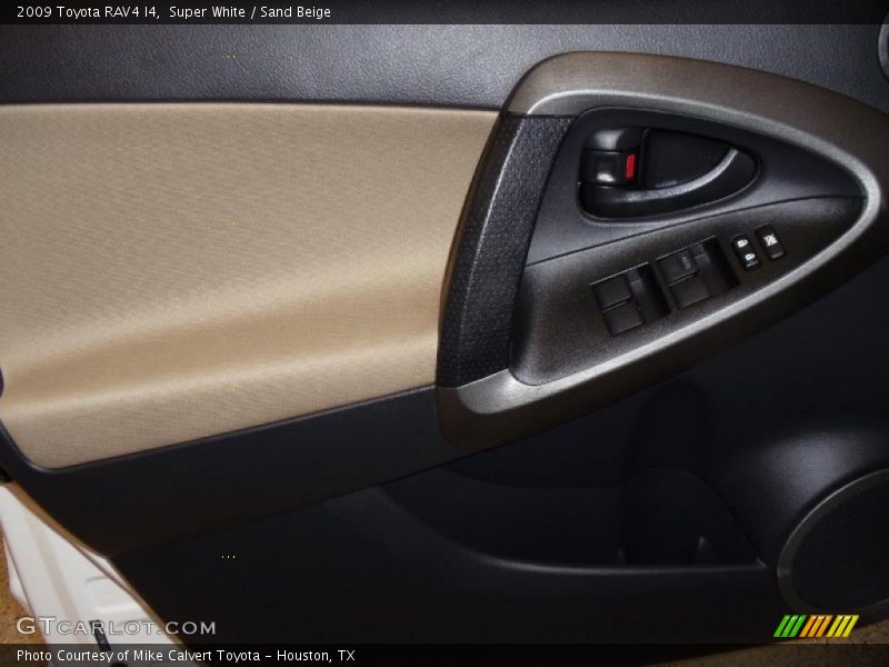 Super White / Sand Beige 2009 Toyota RAV4 I4