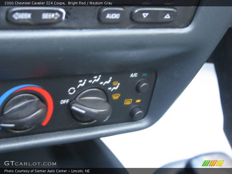 Bright Red / Medium Gray 2000 Chevrolet Cavalier Z24 Coupe