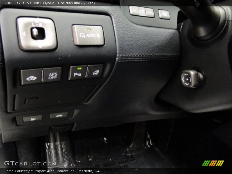 Controls of 2008 LS 600h L Hybrid