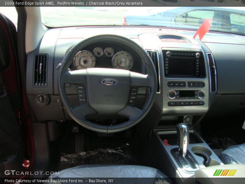 Dashboard of 2009 Edge Sport AWD