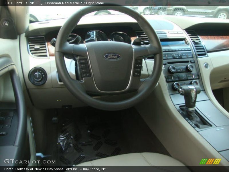 Dashboard of 2010 Taurus SEL