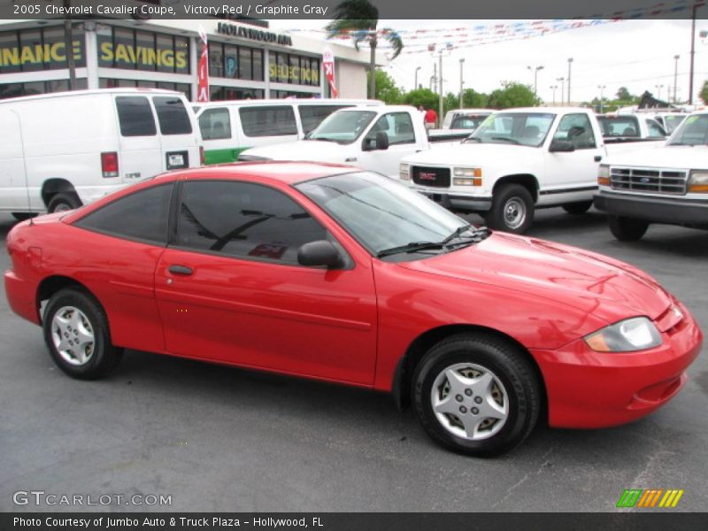 Victory Red / Graphite Gray 2005 Chevrolet Cavalier Coupe