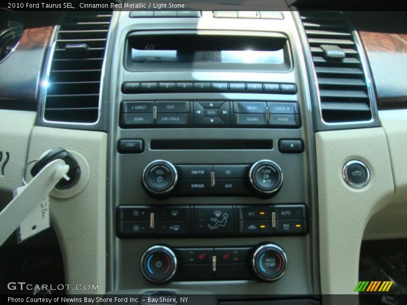 Controls of 2010 Taurus SEL