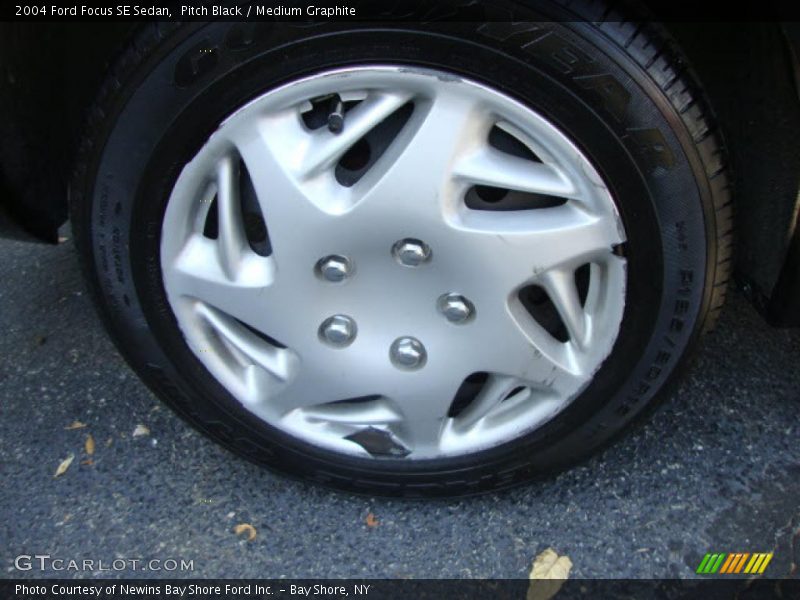  2004 Focus SE Sedan Wheel