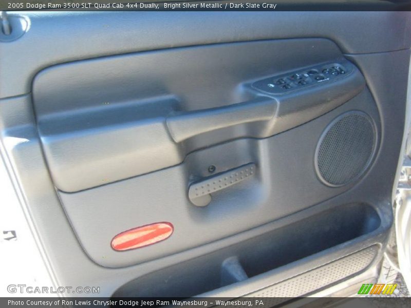 Door Panel of 2005 Ram 3500 SLT Quad Cab 4x4 Dually