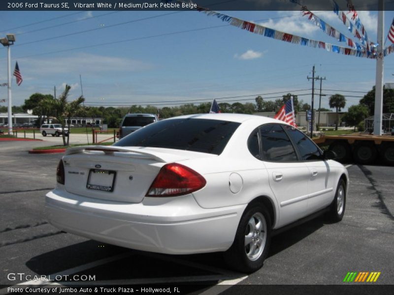 Vibrant White / Medium/Dark Pebble Beige 2006 Ford Taurus SE