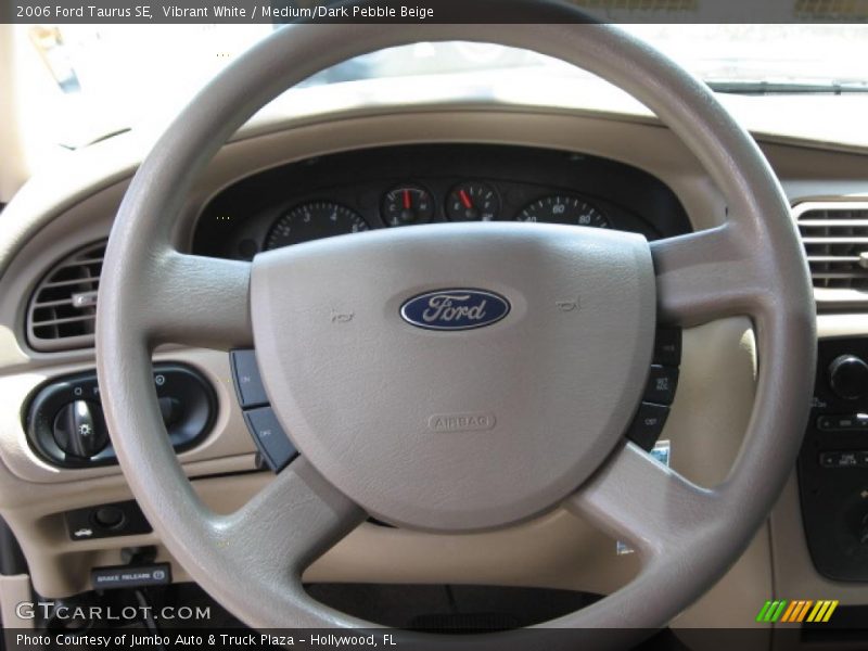 Vibrant White / Medium/Dark Pebble Beige 2006 Ford Taurus SE