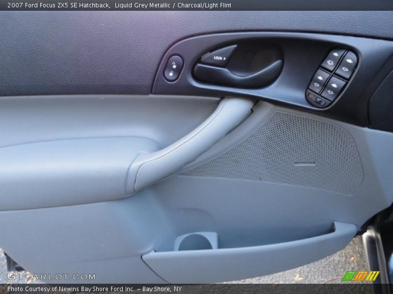 Liquid Grey Metallic / Charcoal/Light Flint 2007 Ford Focus ZX5 SE Hatchback