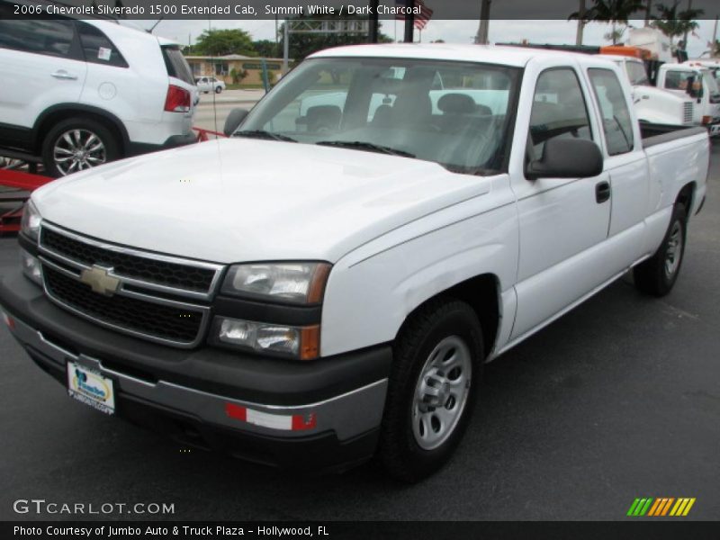 Front 3/4 View of 2006 Silverado 1500 Extended Cab