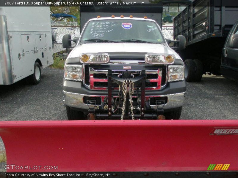 Oxford White / Medium Flint 2007 Ford F350 Super Duty SuperCab 4x4 Chassis