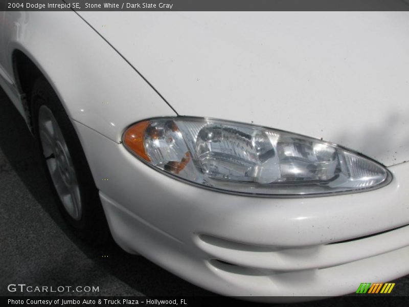 Stone White / Dark Slate Gray 2004 Dodge Intrepid SE