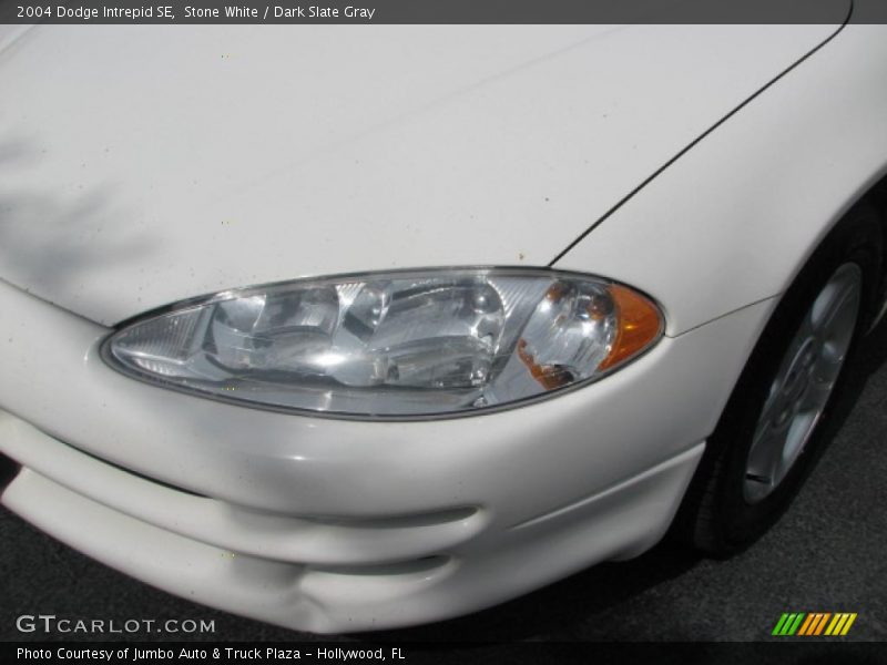 Stone White / Dark Slate Gray 2004 Dodge Intrepid SE