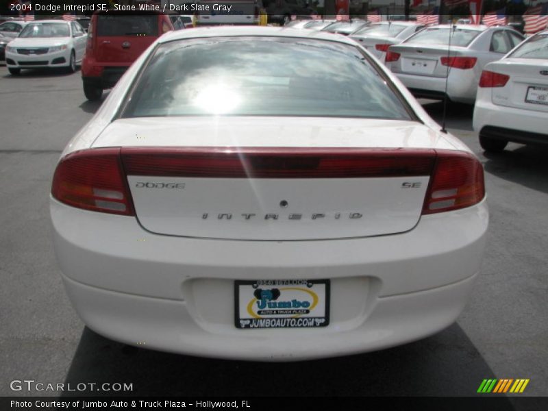 Stone White / Dark Slate Gray 2004 Dodge Intrepid SE