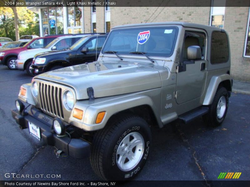 Light Khaki Metallic / Khaki 2004 Jeep Wrangler Sahara 4x4