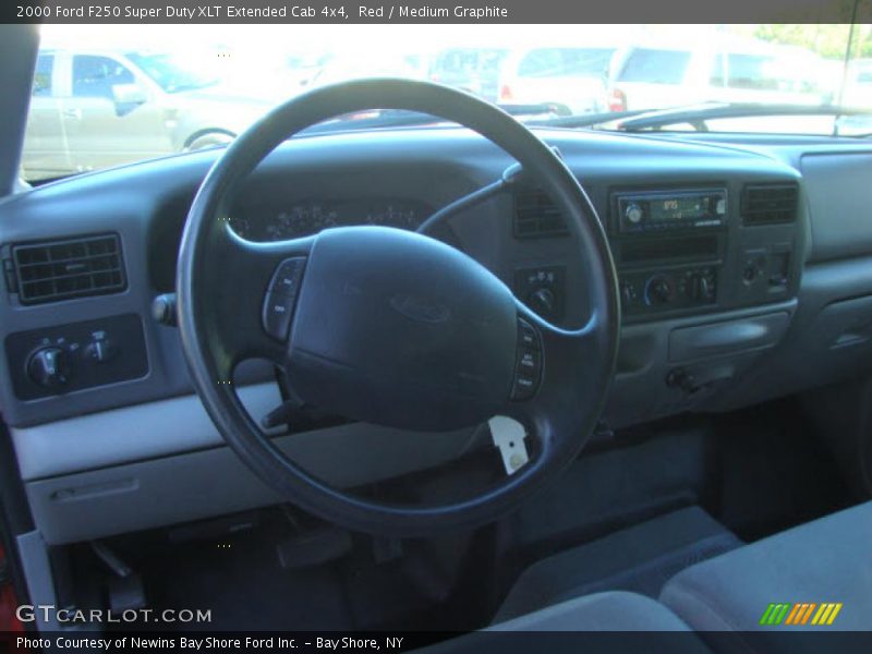 Red / Medium Graphite 2000 Ford F250 Super Duty XLT Extended Cab 4x4