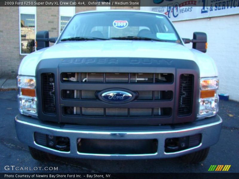 Oxford White / Medium Stone 2009 Ford F250 Super Duty XL Crew Cab 4x4