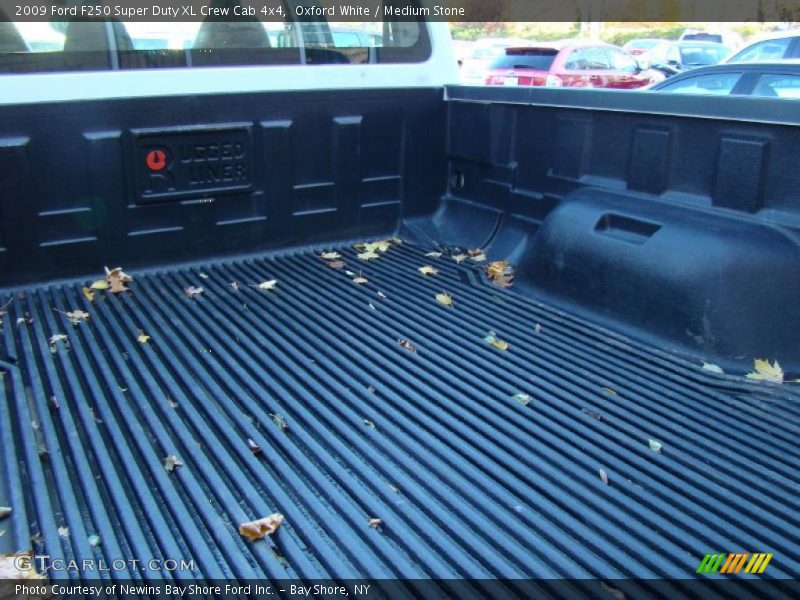 Oxford White / Medium Stone 2009 Ford F250 Super Duty XL Crew Cab 4x4