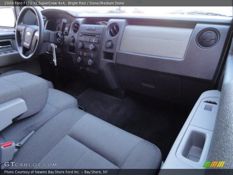 Dashboard of 2009 F150 XL SuperCrew 4x4