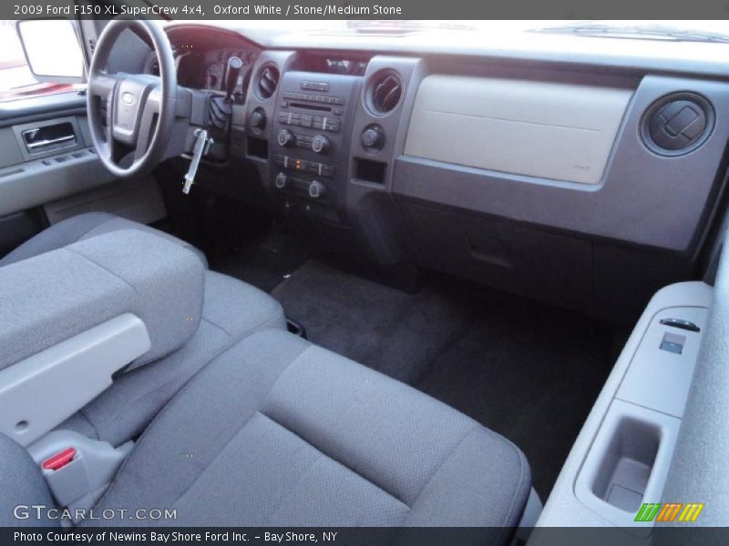 Dashboard of 2009 F150 XL SuperCrew 4x4