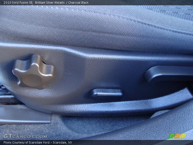 Brilliant Silver Metallic / Charcoal Black 2010 Ford Fusion SE