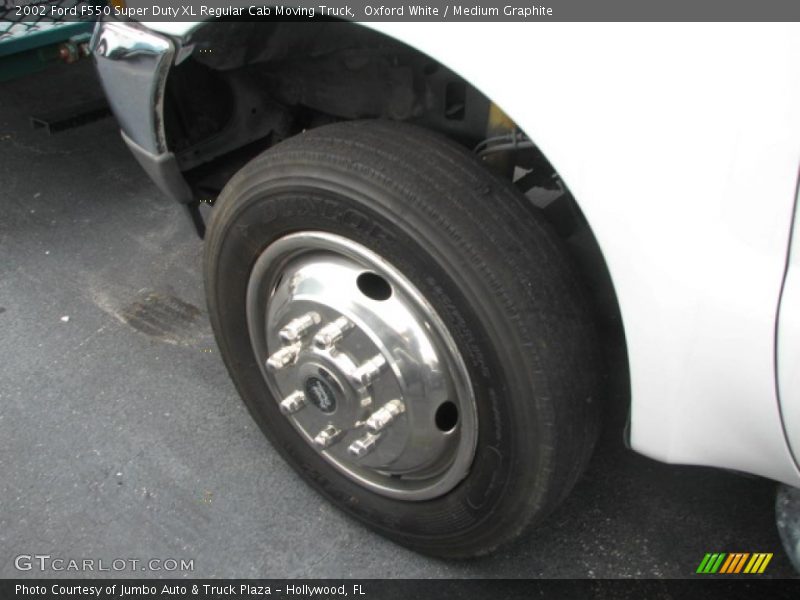 Oxford White / Medium Graphite 2002 Ford F550 Super Duty XL Regular Cab Moving Truck
