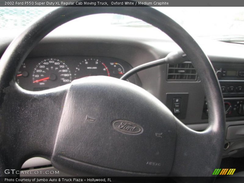 Oxford White / Medium Graphite 2002 Ford F550 Super Duty XL Regular Cab Moving Truck