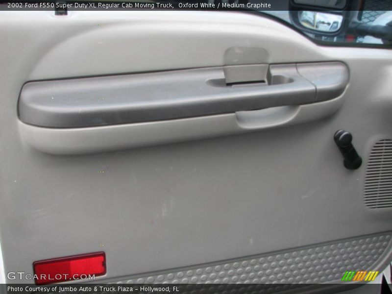 Oxford White / Medium Graphite 2002 Ford F550 Super Duty XL Regular Cab Moving Truck