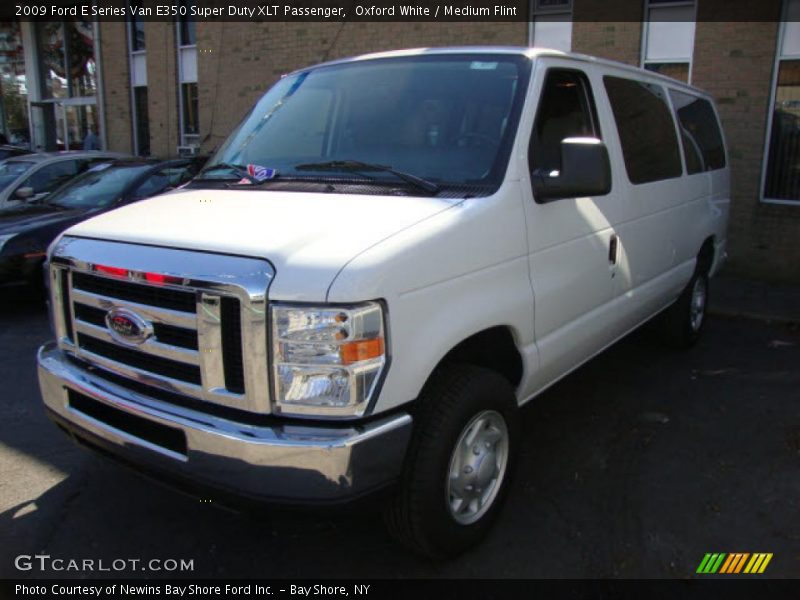 Oxford White / Medium Flint 2009 Ford E Series Van E350 Super Duty XLT Passenger