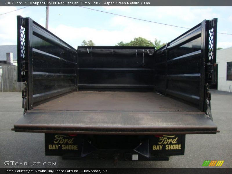 Aspen Green Metallic / Tan 2007 Ford F550 Super Duty XL Regular Cab Dump Truck