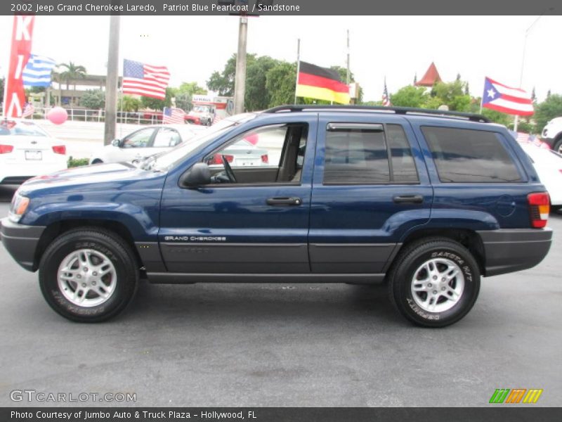 Patriot Blue Pearlcoat / Sandstone 2002 Jeep Grand Cherokee Laredo
