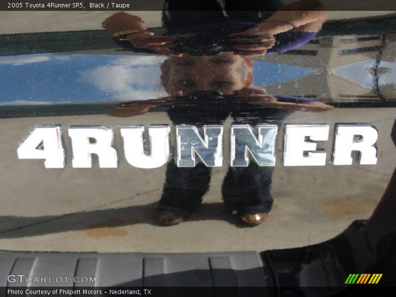 Black / Taupe 2005 Toyota 4Runner SR5